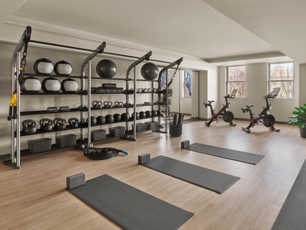 Hotel The Newbury Boston Exterior foto A functional training area