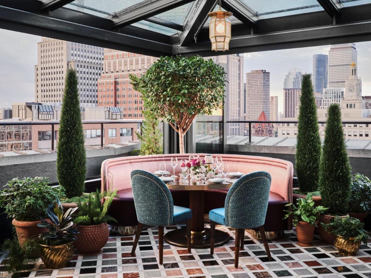 Hotel The Newbury Boston Exterior foto The rooftop bar at the London edition